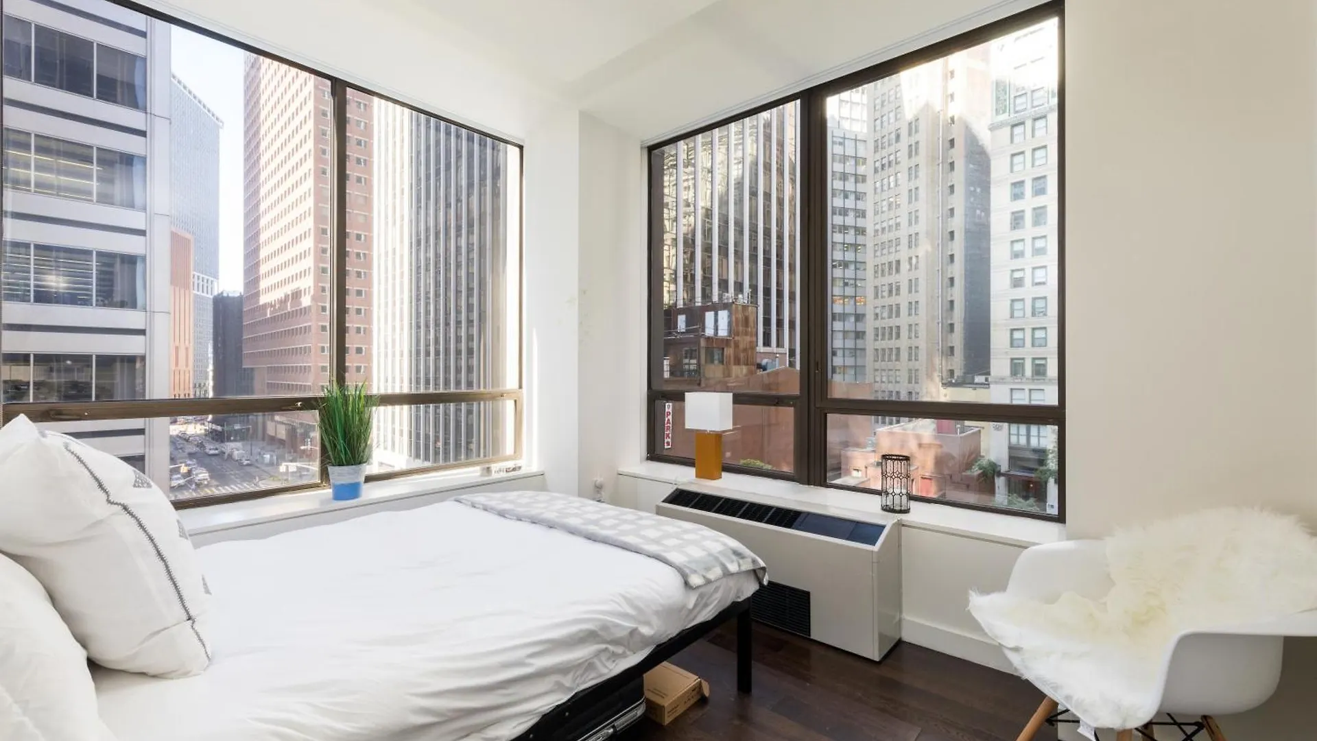 דירות ניו יורק Outstanding & Bright 5Bdr & 2 Bth In Downtown Manhattan