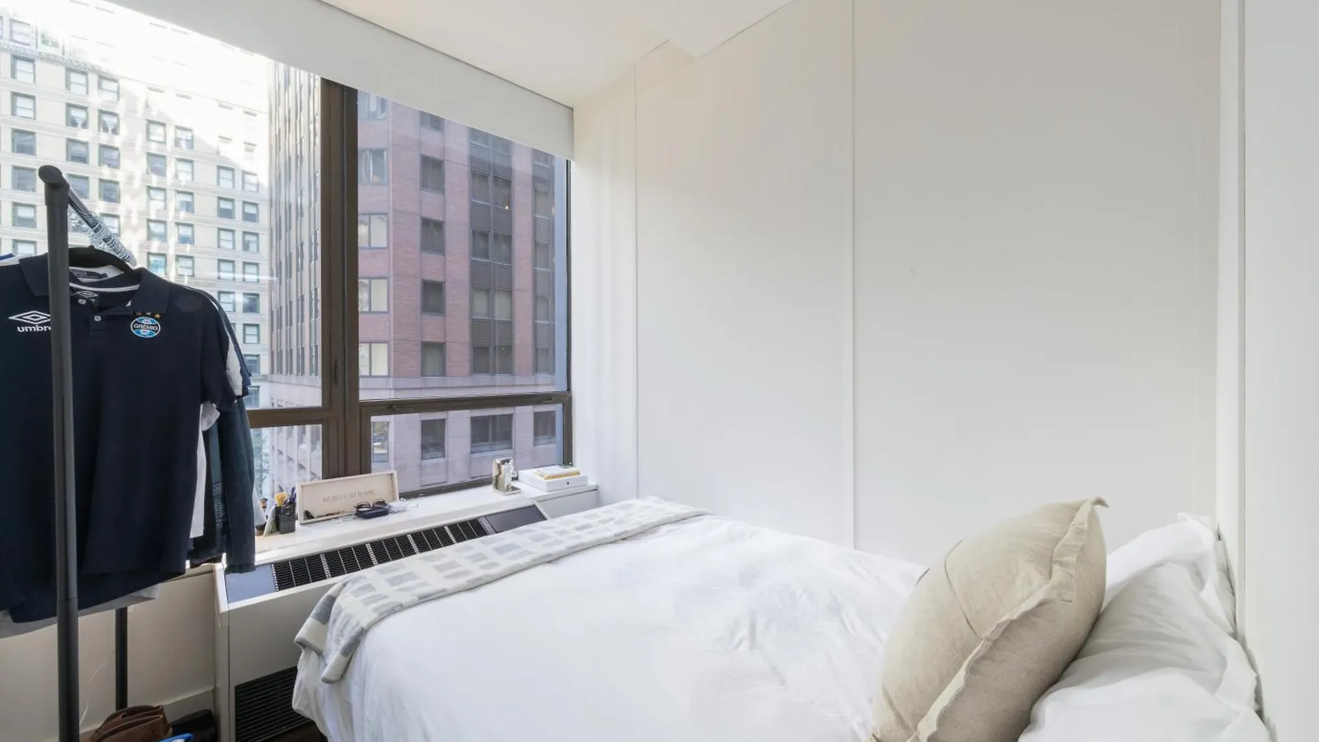 Outstanding & Bright 5Bdr & 2 Bth In Downtown Manhattan Apartment New York