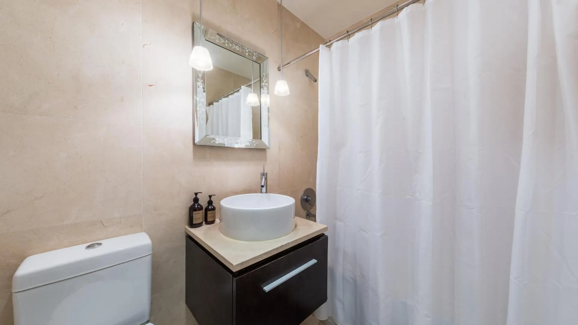 Outstanding & Bright 5Bdr & 2 Bth In Downtown Manhattan Apartment New York United States