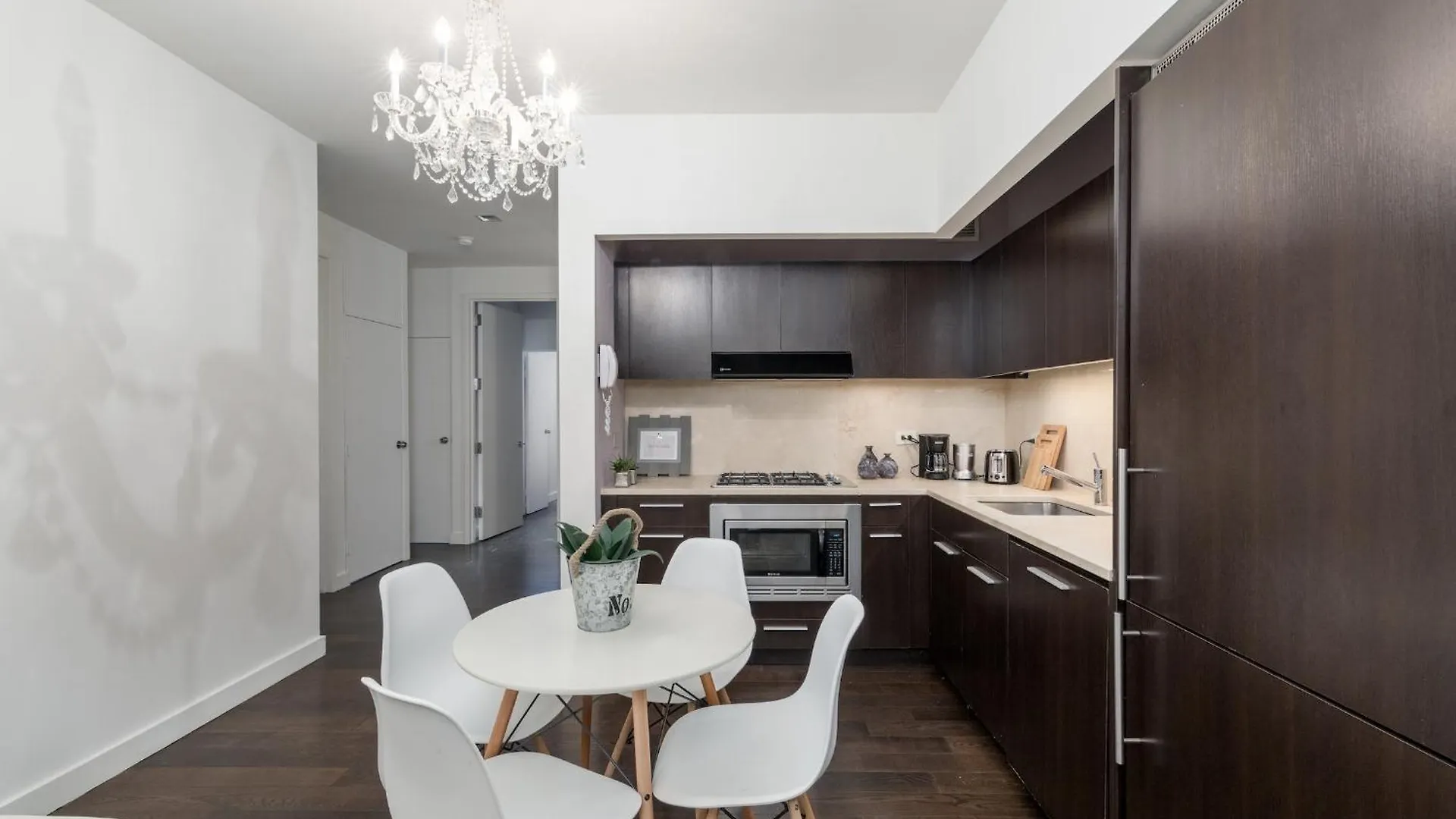 Outstanding & Bright 5Bdr & 2 Bth In Downtown Manhattan Apartment New York
